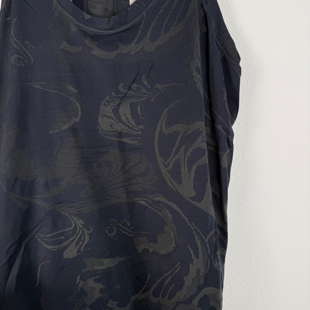 Athleta Womens Momentum XL Tank Top in Black Paisley Print Racerback 466444‎ - Picture 2 of 6